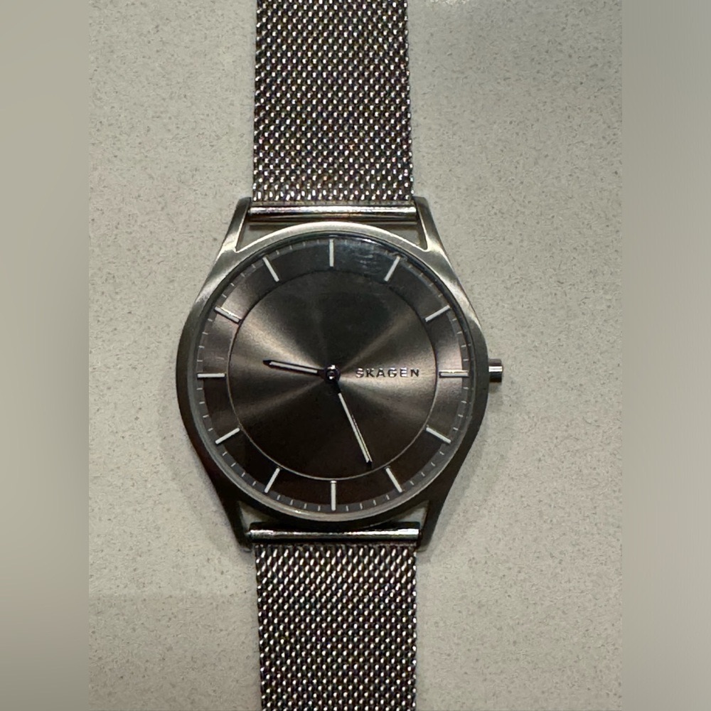 Skagen silver mesh band minimalist watch, adjustable
